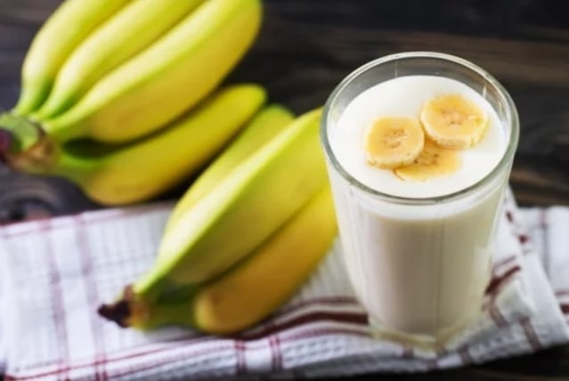 16 Health Benefits Of Eating Banana With Milk At Night