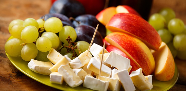 10 Best Cheese To Eat With Apples